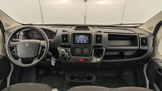 Peugeot BOXER FOURGON CABINE APPRONFONDIE 3.3 T L2H1 BLUEHDI 140 S&S BVM6 Blanc Icy