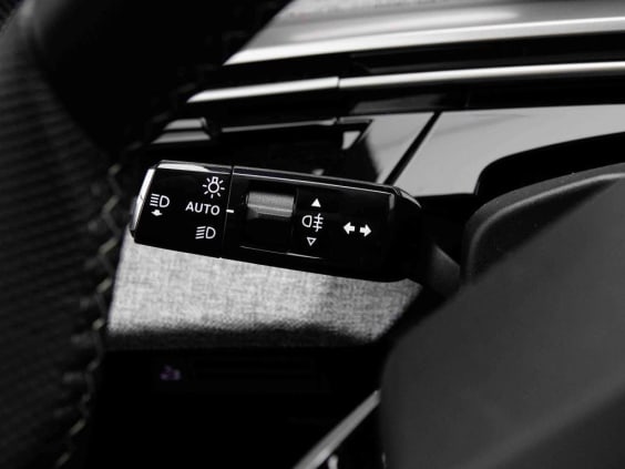 Peugeot 5008 Hybrid 145 e-DCS6 GT Argent