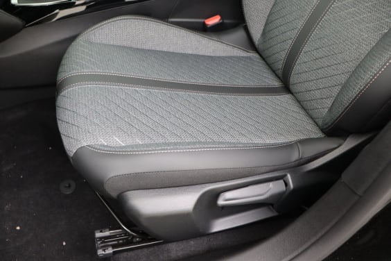 Peugeot 208 Envy 1.2 Turbo 100 hp Man. 6 Grey