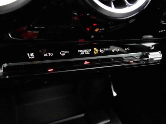 Mercedes-Benz CLA CLA180 AUT SHOOTING BRAKE Noir