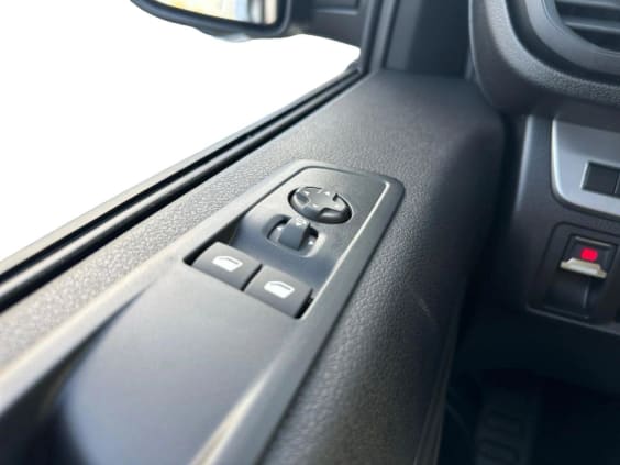 Opel VIVARO XL 2.2 180 EAT8 S&S CABINE APPROFONDIE 5 PL Gris Acier