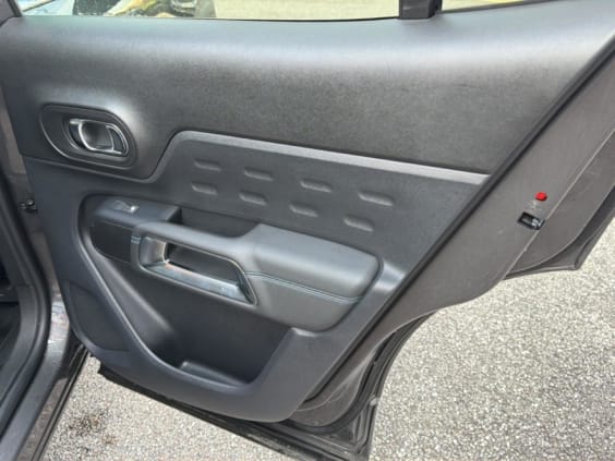 Citroën C5 Aircross 1.5 bluehdi 130 max boite automatique Gris Platinium