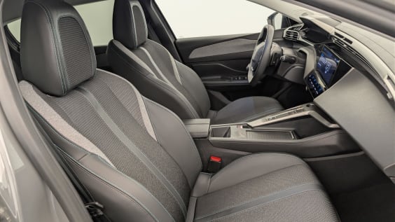 Peugeot 408 Hybrid 136 e-DCS6 Allure Gris Selenium