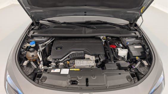 Peugeot 408 Hybrid 136 e-DCS6 Allure Gris Selenium