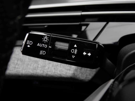 Peugeot 5008 Hybrid 145 e-DCS6 GT Gris
