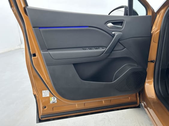 Renault CAPTUR E-TECH 145 - 21 INTENS Orange
