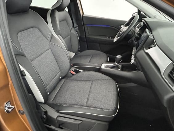 Renault CAPTUR E-TECH 145 - 21 INTENS Orange
