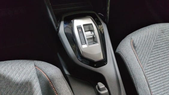Peugeot 208 Hybrid 110 ch e-DCS6 Style gris artense