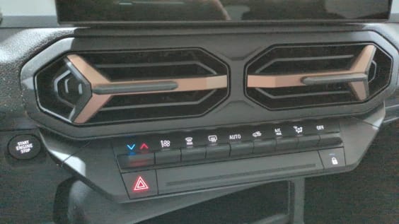 Dacia DUSTER Duster Hybrid-G 150 4x4 Extreme Blanc Glacier