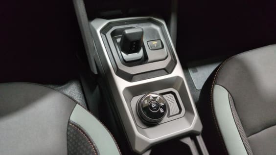 Dacia DUSTER Duster Hybrid-G 150 4x4 Extreme Blanc Glacier
