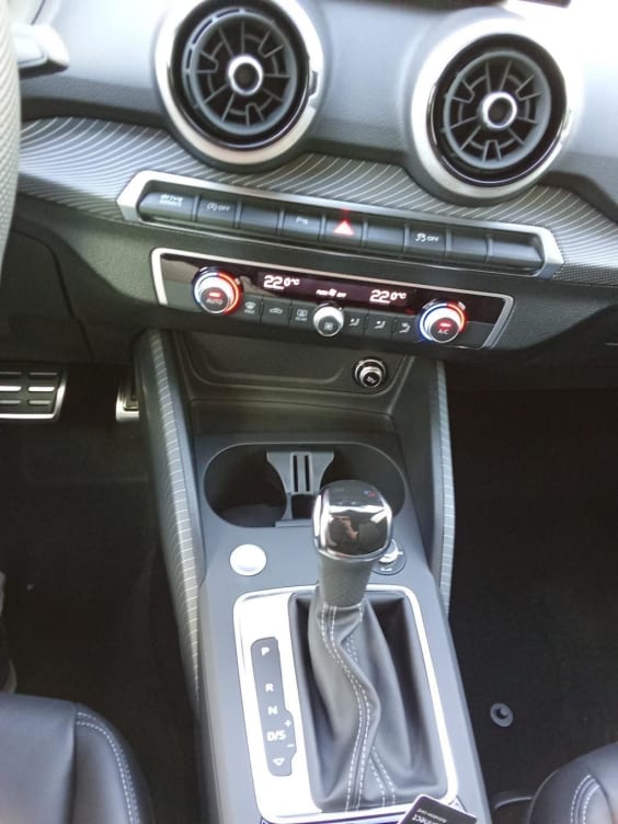 Audi Q2 35 TDI 150 S tronic 7 S line Blanc Arkona