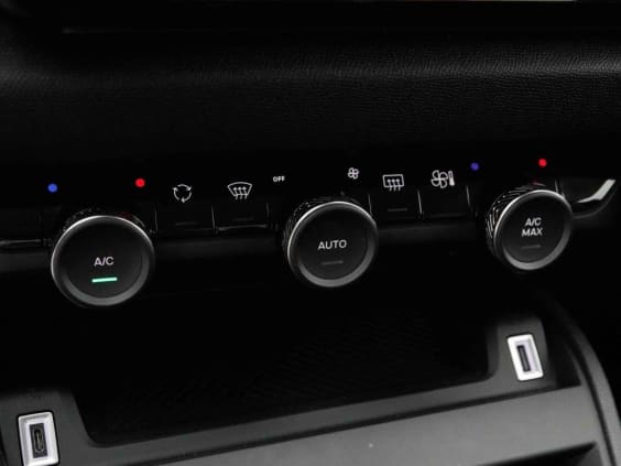 Citroën C4 X HYBRID 145 AUT MAX Noir