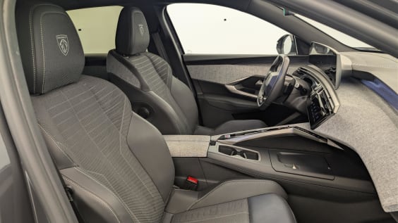 Peugeot 3008 Hybrid 145 e-DCS6 GT Gris Titane / Toit Noir