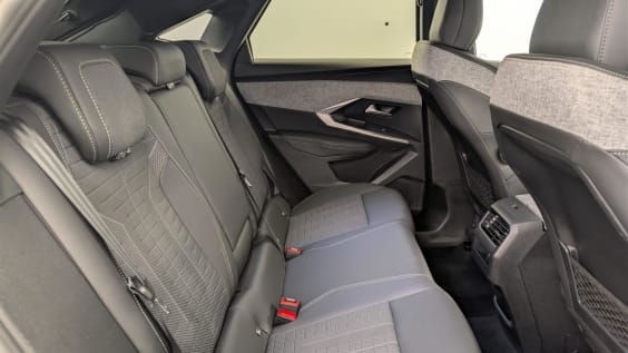 Peugeot 3008 Hybrid 145 e-DCS6 GT Gris Titane / Toit Noir