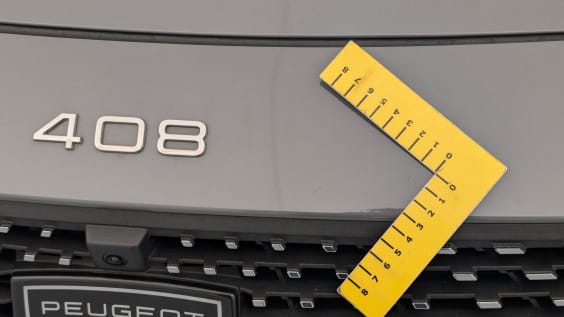 Peugeot 408 Hybrid 136 e-DCS6 Allure Gris Selenium