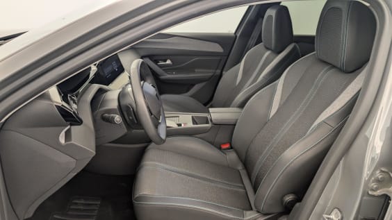 Peugeot 408 Hybrid 136 e-DCS6 Allure Gris Selenium