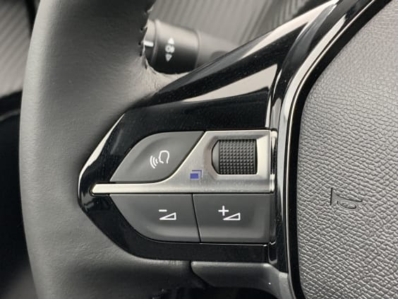 Peugeot 208 Hybrid 110 ch e-DCS6 Allure Gris Sélénium