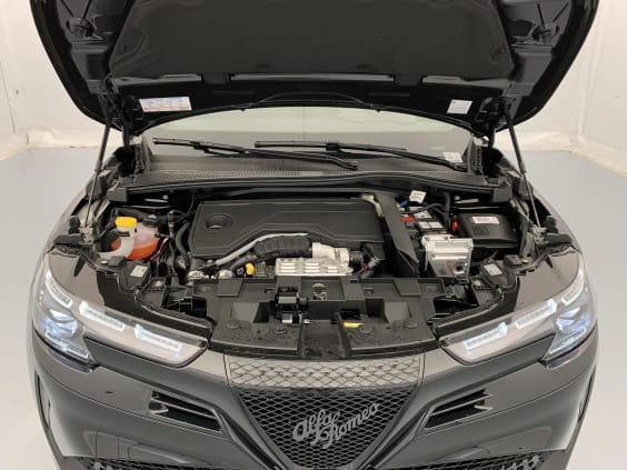 Alfa Romeo Junior 1.2 Ibrida 145 ch e-DCT6 Q4 Ti Noir Tortona