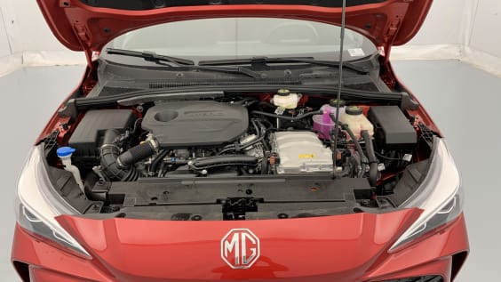 MG MG3 1.5 L Hybrid+ 195 ch Luxury Diamond Red
