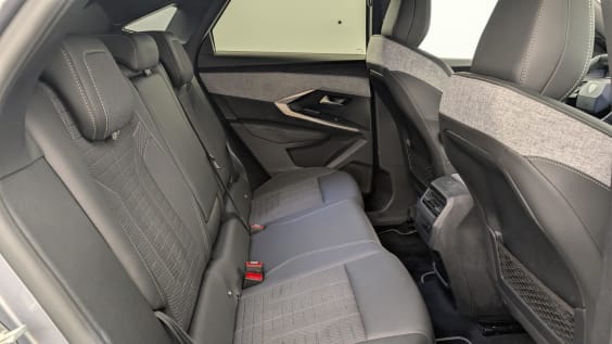 Peugeot 3008 Hybrid 145 e-DCS6 GT Gris Artense / Toit Noir