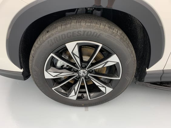 MG EHS 1.5T PHEV 272 ch Luxury Pearl White