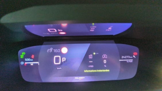 Peugeot 208 Hybrid 136 e-DCS6 GT gris artense