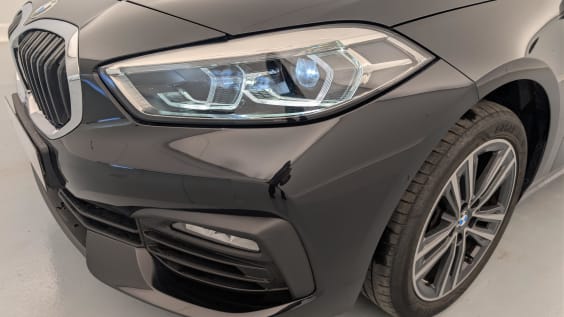 BMW Serie 1 F40 116i 109 ch Business Design Saphirschwarz