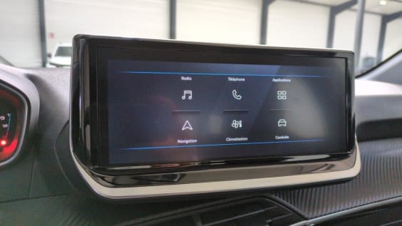 Peugeot 208 Hybrid 110 ch e-DCS6 Style Noir Perla Nera