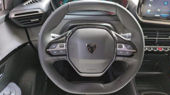Peugeot 208 Hybrid 110 ch e-DCS6 Style Noir Perla Nera