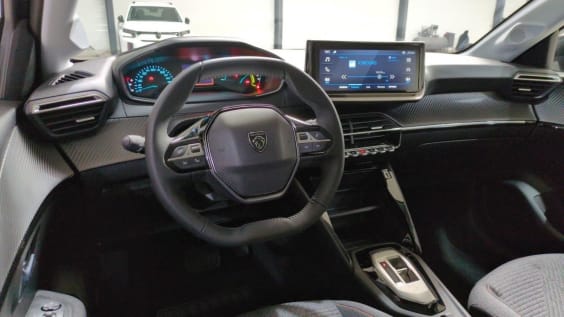 Peugeot 208 Hybrid 110 ch e-DCS6 Style Noir Perla Nera
