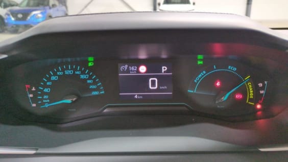 Peugeot 208 Hybrid 110 ch e-DCS6 Style Noir Perla Nera