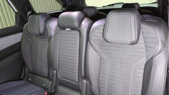 Peugeot 5008 HYBRID 145CH E-DCS6 GT Blanc Okenite / Toit Noir
