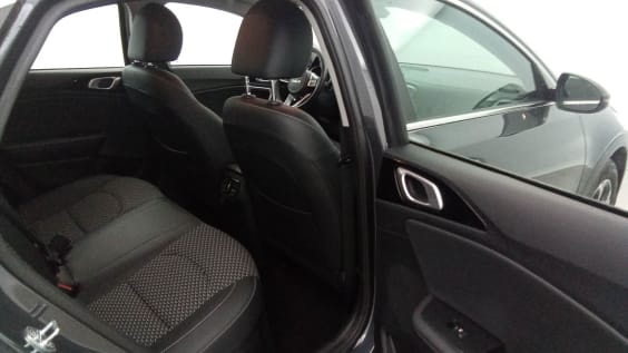 Kia XCEED HYBRIDE RECHARGEABLE BUSINESS XCEED 1.6 GDI HYBRIDE RECHARGEABLE 141CH DCT6 ACTIVE BUSINESS Gris Eclipse