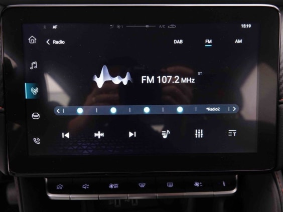 MG ZS 1.0 T 110 AUT LUXURY Rouge