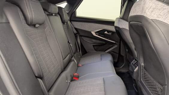 Peugeot 3008 Hybrid 145 e-DCS6 GT Gris Titane / Toit Noir
