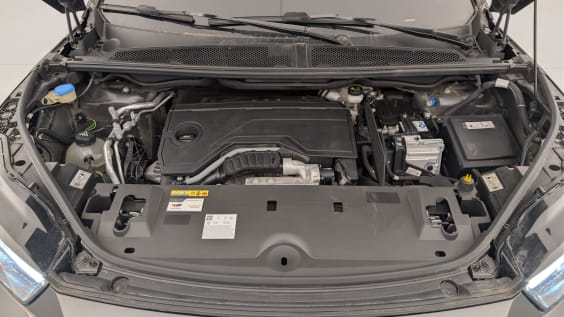 Peugeot 3008 Hybrid 145 e-DCS6 GT Gris Titane / Toit Noir