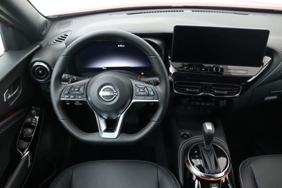 Nissan JUKE Tekna 1.6 Hybrid 143 hp AT 2WD Red