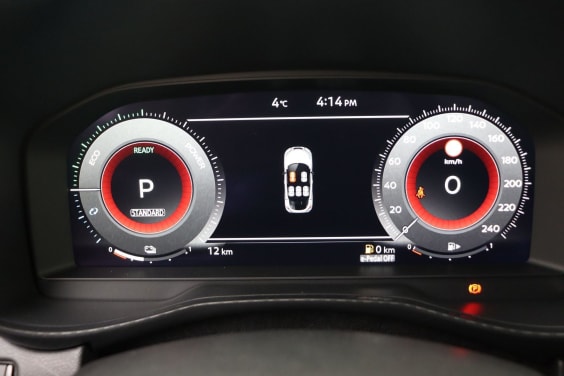Nissan JUKE N-Connecta 1.6 Hybrid 143 hp Red