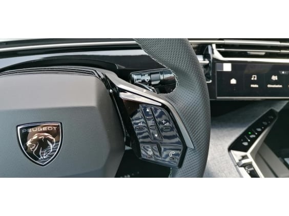 Peugeot 3008 1.2i Hybrid 145 e-DCS6 GT Noir Perle
