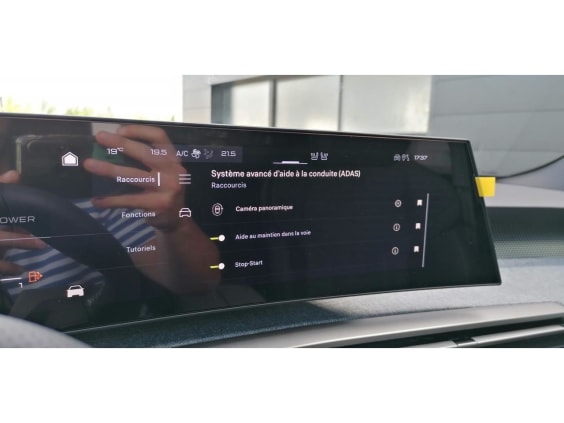 Peugeot 3008 1.2i Hybrid 145 e-DCS6 GT Noir Perle