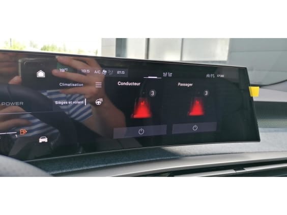 Peugeot 3008 1.2i Hybrid 145 e-DCS6 GT Noir Perle