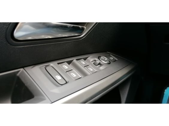 Peugeot 3008 1.2i Hybrid 145 e-DCS6 GT Noir Perle