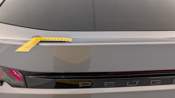 Peugeot 3008 Hybrid 145 e-DCS6 GT Gris Artense / Toit Noir