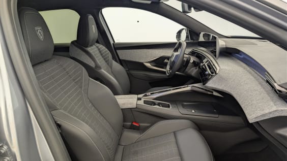 Peugeot 3008 Hybrid 145 e-DCS6 GT Gris Artense / Toit Noir