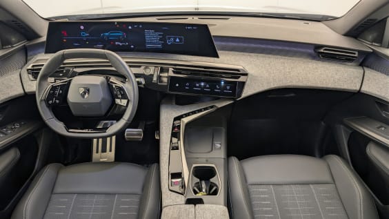 Peugeot 3008 Hybrid 145 e-DCS6 GT Gris Artense / Toit Noir