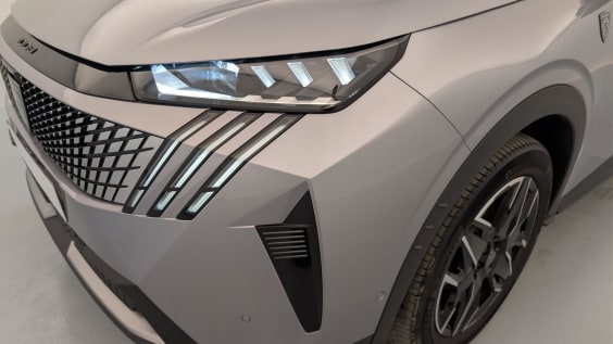 Peugeot 3008 Hybrid 145 e-DCS6 GT Gris Artense / Toit Noir