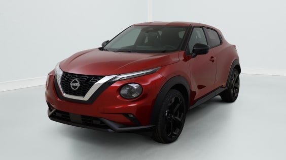 Nissan JUKE Tekna 1.6 Hybrid 143 hp AT 2WD Red