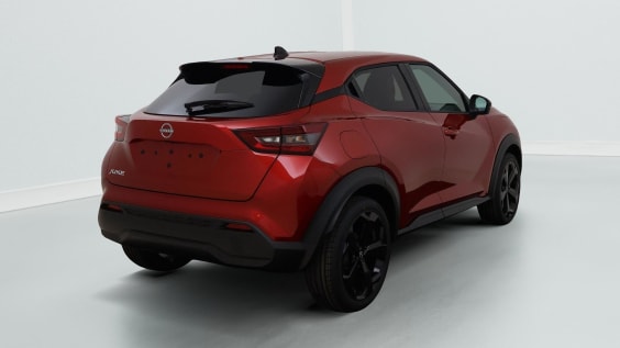 Nissan JUKE Tekna 1.6 Hybrid 143 hp AT 2WD Red