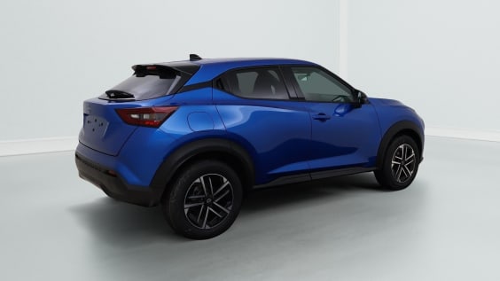 Nissan JUKE N-Connecta 1.6 Hybrid 143 hp Blue