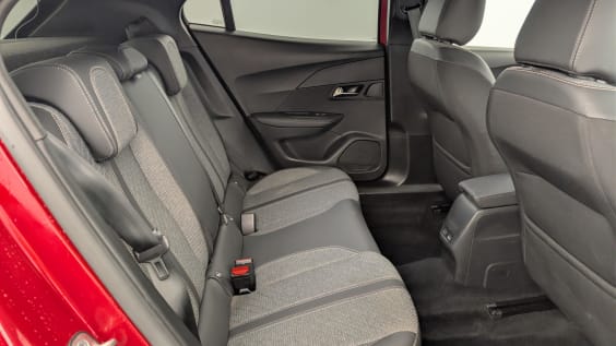 Peugeot 2008 PureTech 100 S&S BVM6 Allure Rouge Elixir